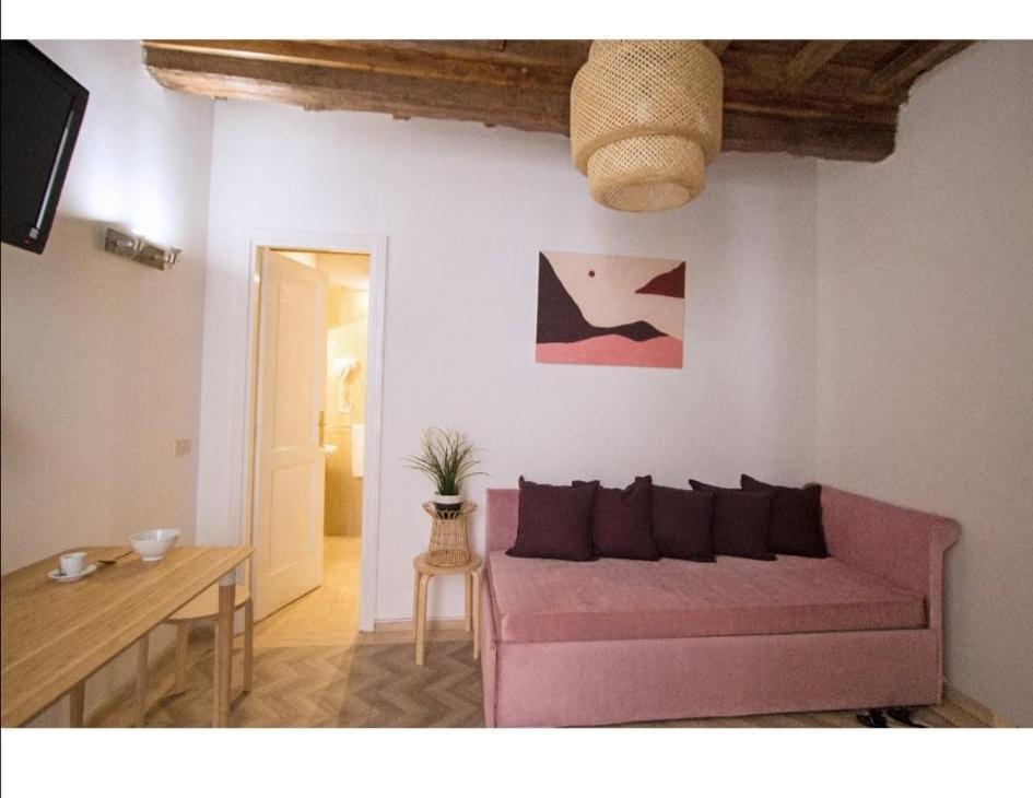 Lovely Apartments In City Centre "Third Floor, Without Elevator" Rom Eksteriør billede