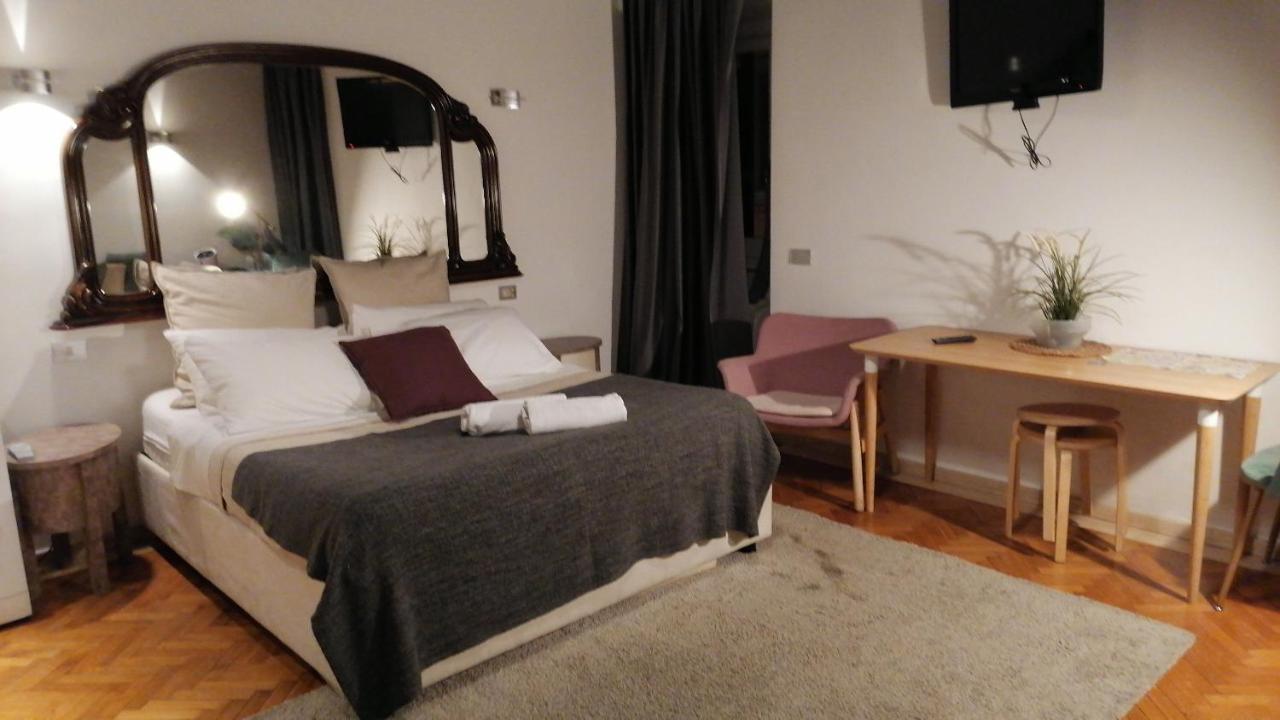 Lovely Apartments In City Centre "Third Floor, Without Elevator" Rom Eksteriør billede